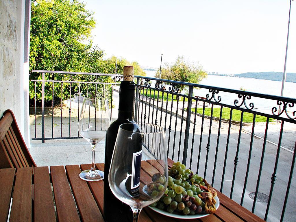 Apartment Noa Kaštel Kambelovac Szoba fotó